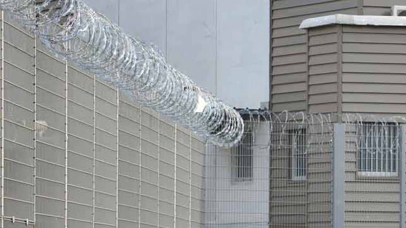 Ex-détenu accusé de viol sur une mineure: comment le parquet justifie sa libération de prison