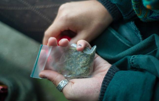 Toulouse : A l’arrivée de la police, le dealer lance sa drogue sur le balcon de son voisin