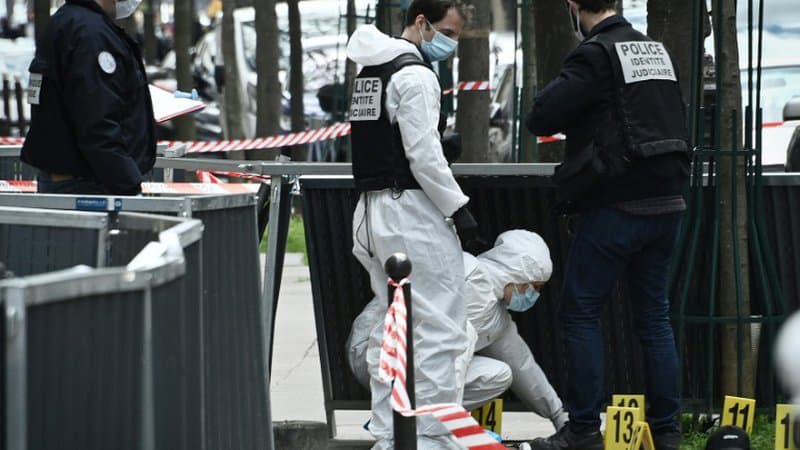 Fusillade mortelle devant un hôpital à Paris: où en est l’enquête?