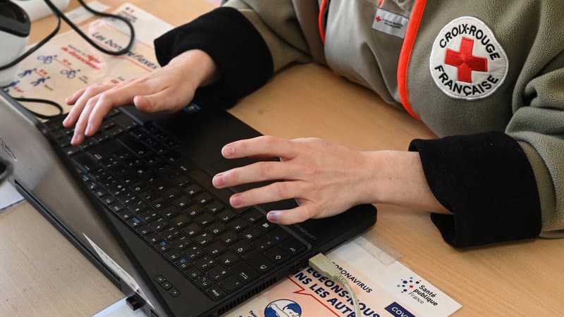 Variant indien: la Croix-Rouge fait valoir son droit de retrait en zone d’attente à Roissy