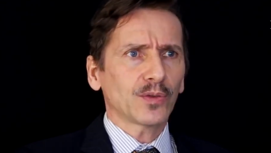 Mandat d’arrêt international : Cet homme est recherché par toutes les polices !