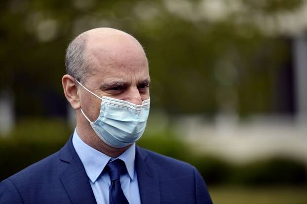 Jean-Michel Blanquer veut interdire l’écriture inclusive à l’école