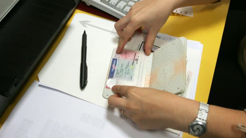 Accès des migrants aux préfectures: le recours des associations rejeté à Lyon