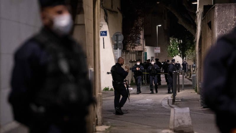 EN DIRECT – Policier tué à Avignon: des perquisitions en cours au domicile de deux suspects