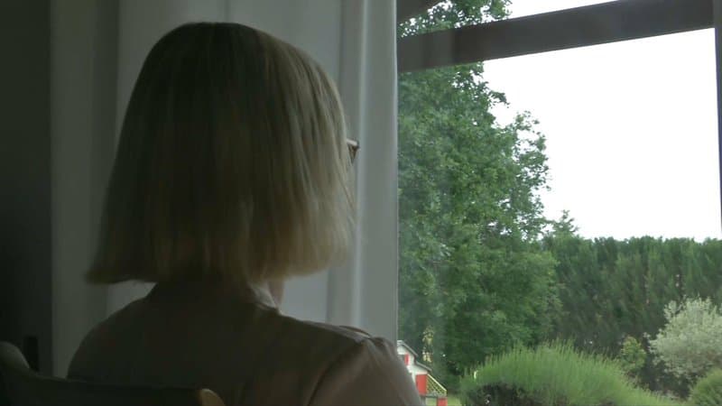 “J’ai cru qu’on allait le perdre”: la collègue du policier gravement blessé dans la Loire témoigne