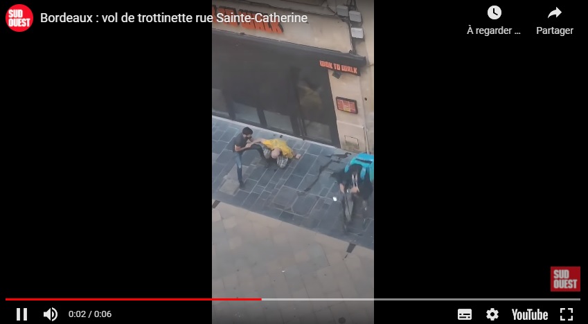 VIDEO : Victime d’un malaise, un homme se fait voler sa trottinette électrique à Bordeaux