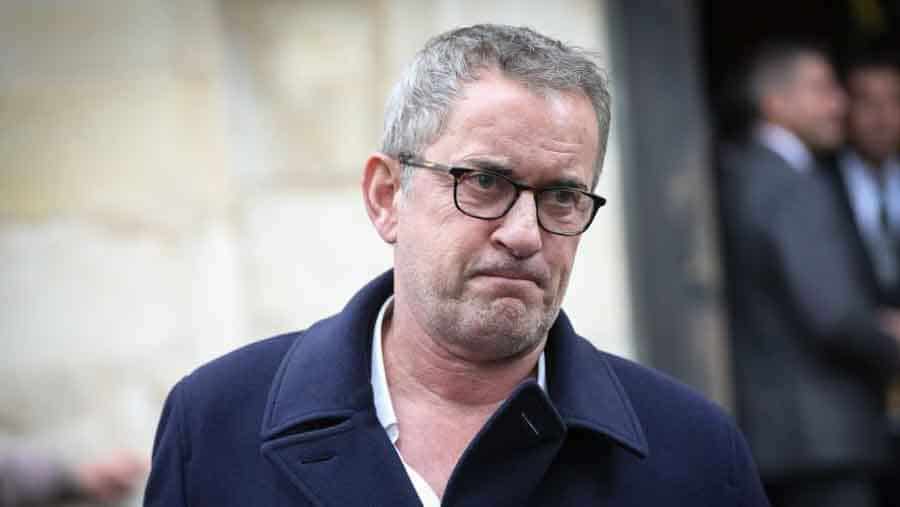 Christophe Dechavanne attaque M6 et réclame 10 millions d’euros !