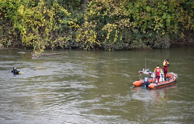 Savoie : Un automobiliste de 23 ans passe la nuit sur le toit de sa voiture pour éviter de se noyer dans l’Isère