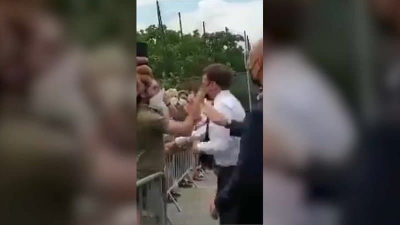 Emmanuel Macron giflé: qui sont les deux personnes interpellées?