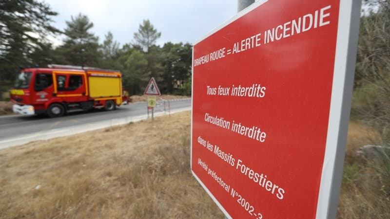 Aude: un important feu en cours près de l’autoroute reliant Narbonne à Carcassonne