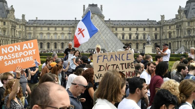 Mouvement d’opposition à la politique sanitaire: le renseignement alerte sur un risque de radicalisation