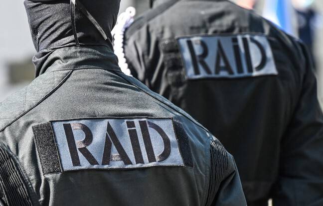 Saint-Brieuc: Armé d’un couteau, un homme prend sa sœur enceinte en otage