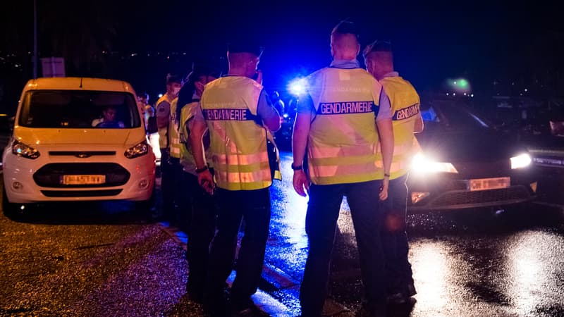 Martinique: un vaccinodrome et une pharmacie incendiés lors d’affrontements