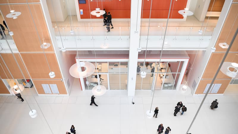 Quatre acteurs de films pornographiques mis en examen pour des viols lors de tournages