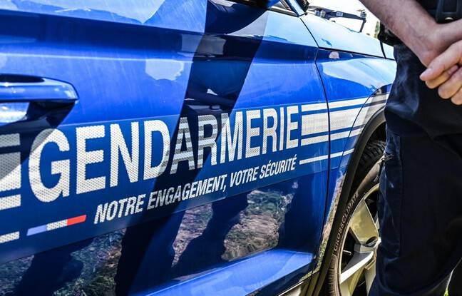 Charente-Maritime : Un conducteur avec 4,48 g d’alcool dans le sang emboutit des voitures stationnées