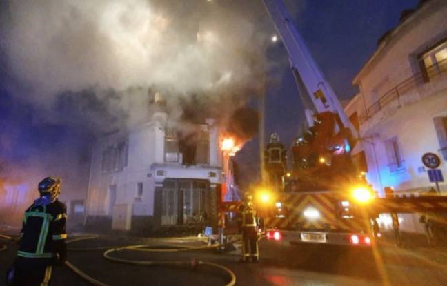 Saint-Nazaire : Un corps découvert dans les décombres de l’incendie, le bilan s’alourdit