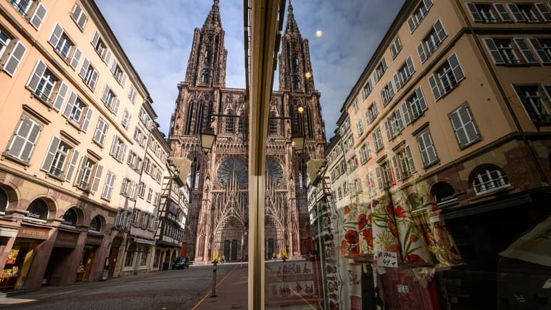 Strasbourg: un homme s’immole par le feu devant la cathédrale