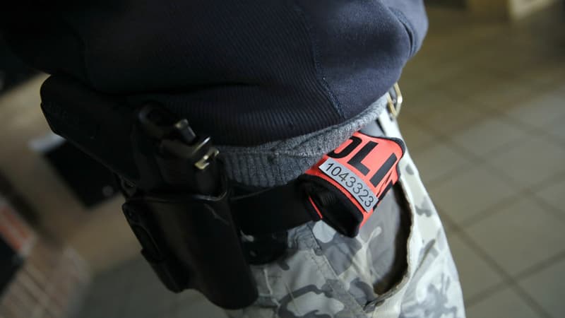 Policier hors service poignardé à Paris: le mineur mis en examen et placé en détention provisoire