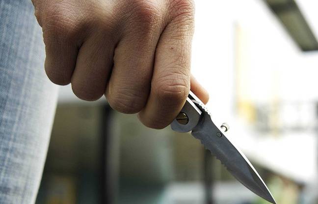 Lyon : Un jeune homme frappé de plusieurs coups de couteau à la Croix-Rousse