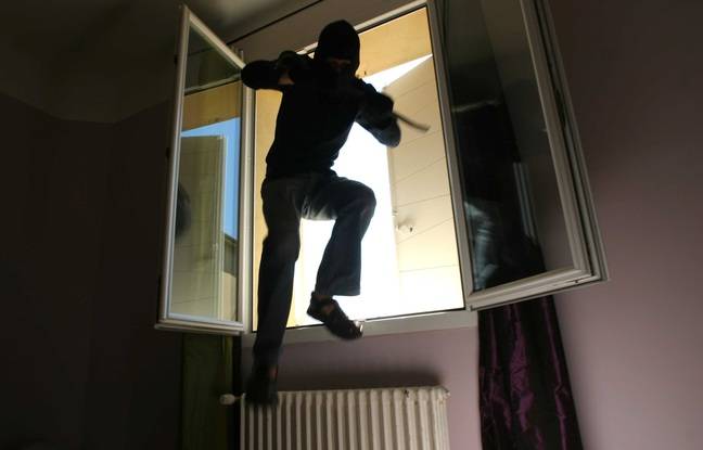 Digne-les-Bains : Deux hommes pénètrent dans un appartement et menacent l’occupante avec un couteau