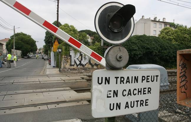 Albi : Un jeune de 18 ans qui roulait à scooter meurt dans une collision avec un TER