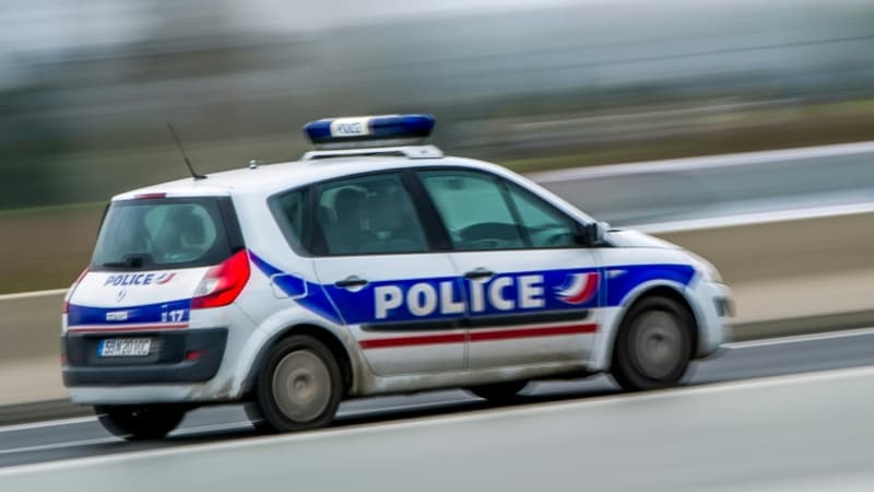 Loire: deux voitures de police incendiées à Firminy