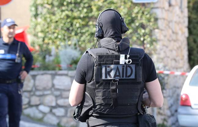 Var : Un homme retranché chez lui interpellé par le Raid