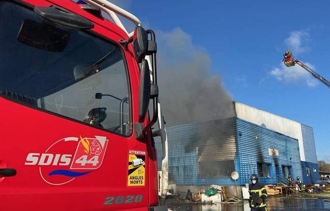 Nantes : Un incendie d’entrepôt et une grosse fumée dans le ciel d’Atlantis