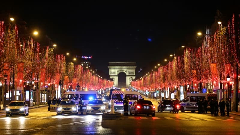 Nuit du 31 décembre: Gérald Darmanin dénombre 874 voitures incendiées et 441 interpellations