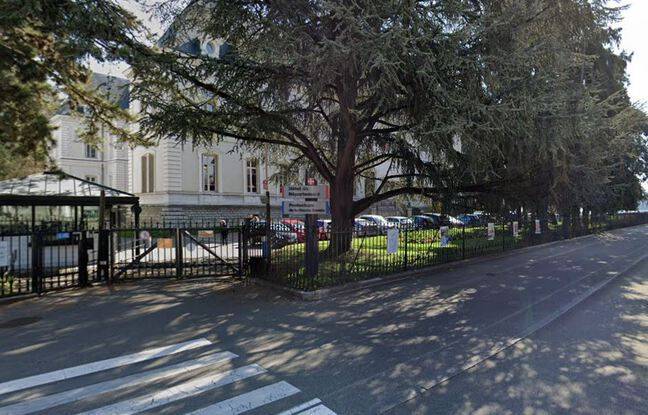 Annecy : Un conducteur ivre fonce dans la grille de la préfecture en pleine nuit