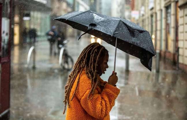 Rouen : La tempête Franklin fait des dégâts sur le toit du palais de justice