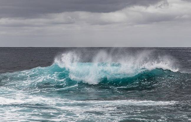 Tempête Franklin : Un bateau de pêche s’échoue sur le rivage dans les Côtes-d’Armor