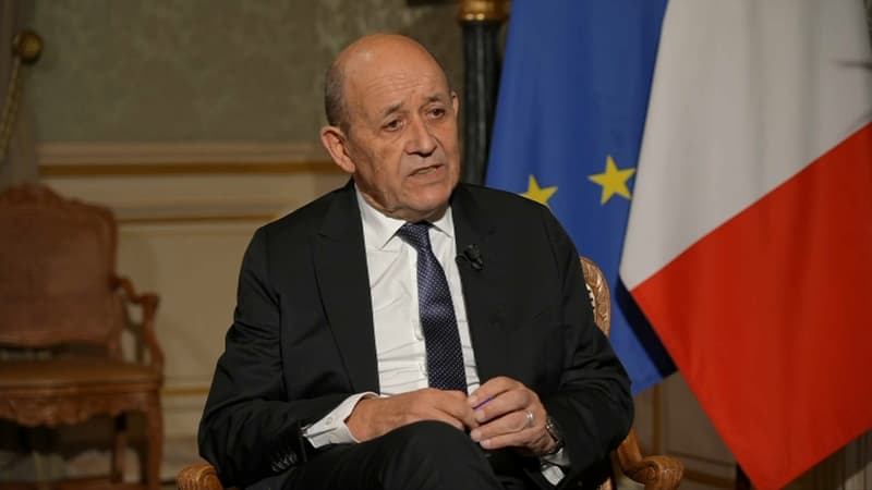 Guerre en Ukraine: pour Le Drian, Poutine ne s’attendait pas une “opération aussi difficile” sur le terrain