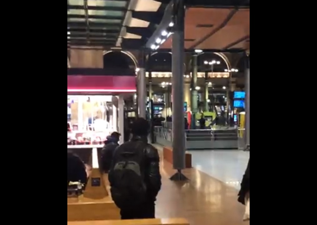 VIDEO : Un assaillant abattu par la police à la Gare du Nord !
