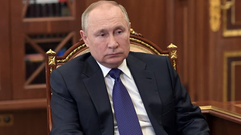 Russie: Poutine signe la loi punissant de prison les “informations mensongères” sur l’armée