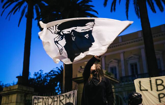 Gard : Des inscriptions en corse contre l’Etat français sur la façade de la future gendarmerie