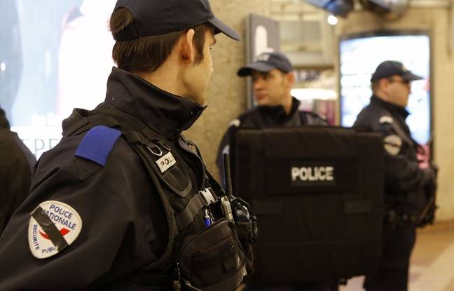 Lyon : Quatre adolescents volent en bande à la Part-Dieu, à coups de poing et de taser