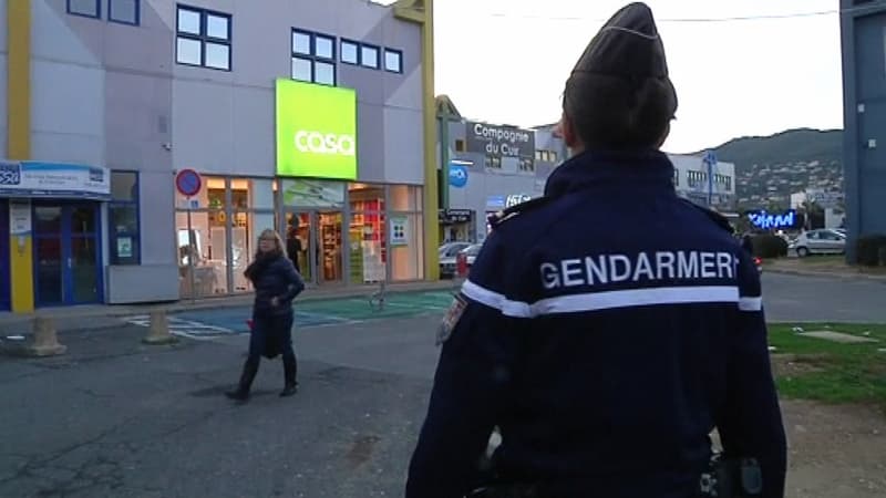 Ile-de-France: une jeune gendarme soupçonnée de se prostituer, des vérifications en cours