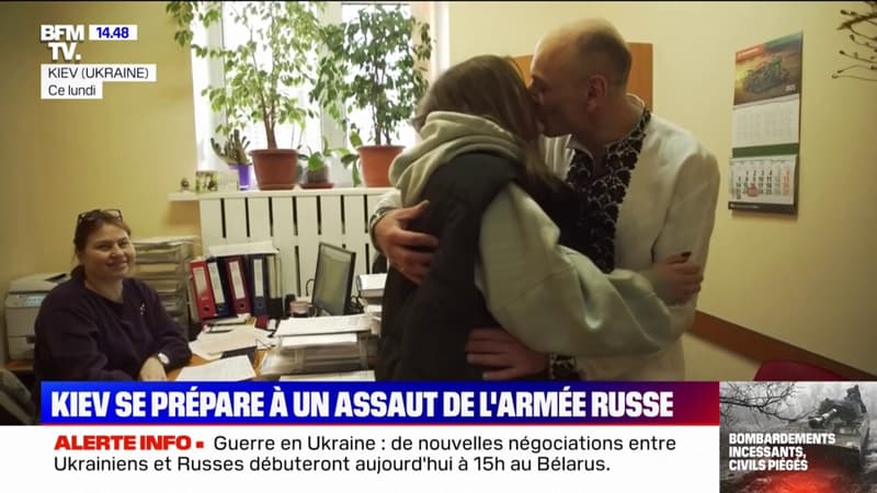 À Kiev, entre deux combats, un soldat ukrainien se marie