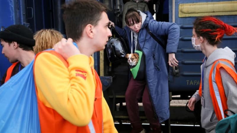 Guerre en Ukraine: Moscou promet un couloir humanitaire à Marioupol ce vendredi