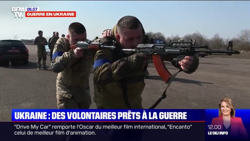 Guerre en Ukraine: au cœur d’un centre d’entrainement avec des jeunes volontaires prêts à la guerre