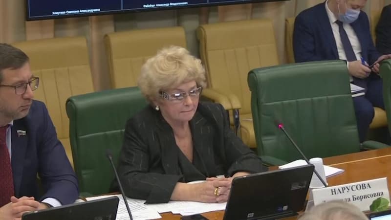 Guerre en Ukraine: une sénatrice russe évoque “4 soldats restés en vie” sur une compagnie de 100 militaires