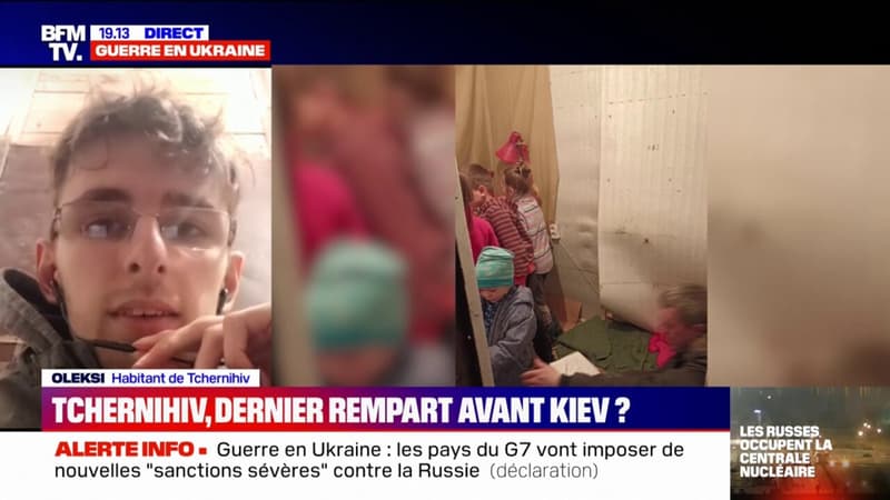 Oleski, habitant de Tchernihiv, s’abrite des bombardements dans le sous-sol de son immeuble