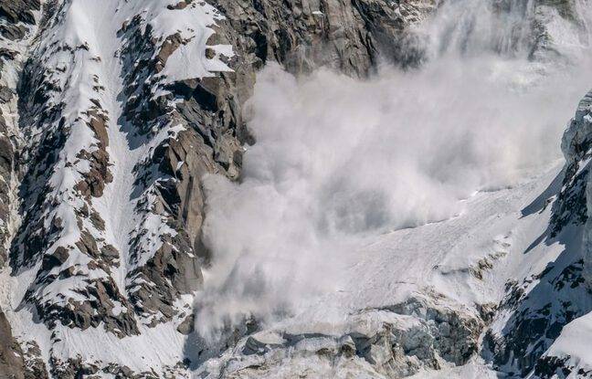 Savoie : Enseveli sous une avalanche, un skieur de 60 ans retrouvé sain et sauf