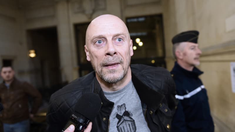 Alain Soral condamné à 3 mois de prison ferme pour des attaques homophobes en Suisse