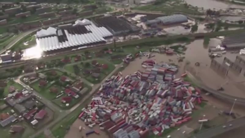 L’Afrique du Sud frappée par les pires inondations de son histoire: les images aériennes au-dessus de Durban