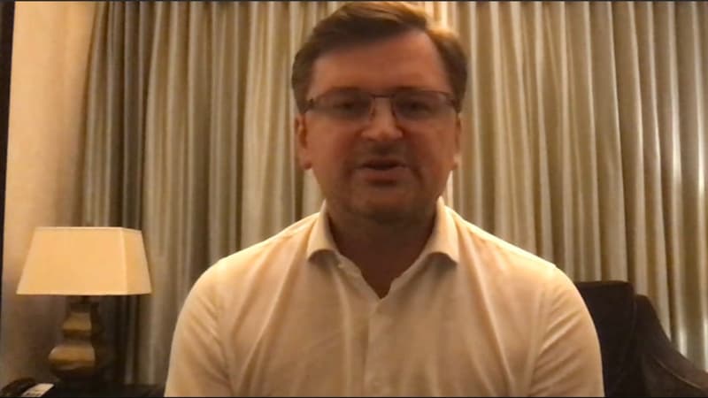 Massacre à Boutcha: le chef de la diplomatie ukrainienne évoque un bilan de “plus de 400” victimes, qui “s’alourdit”