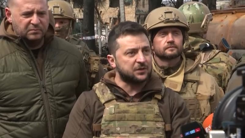 Zelensky évoque à Boutcha des “crimes de guerre” qui seront reconnus comme “génocide”