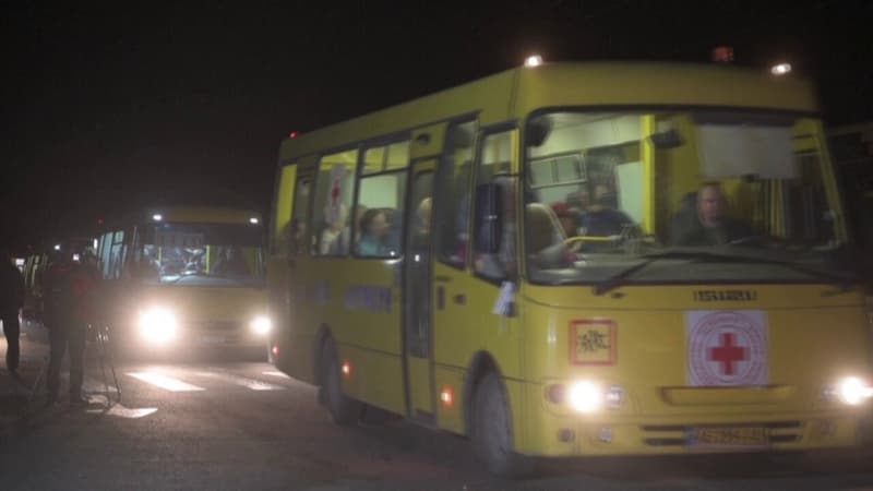 Les images des bus évacuant les habitants de Marioupol qui ont réussi à fuir par leurs propres moyens