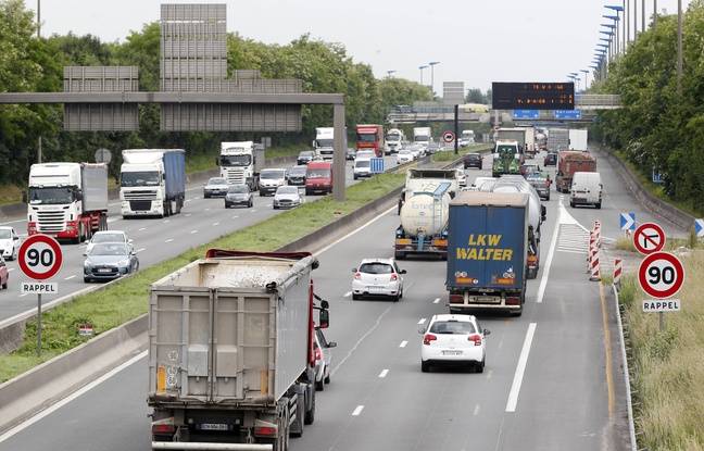 Orléans: Un barrage filtrant mis en place par des salariés du transport pour une hausse de salaire
